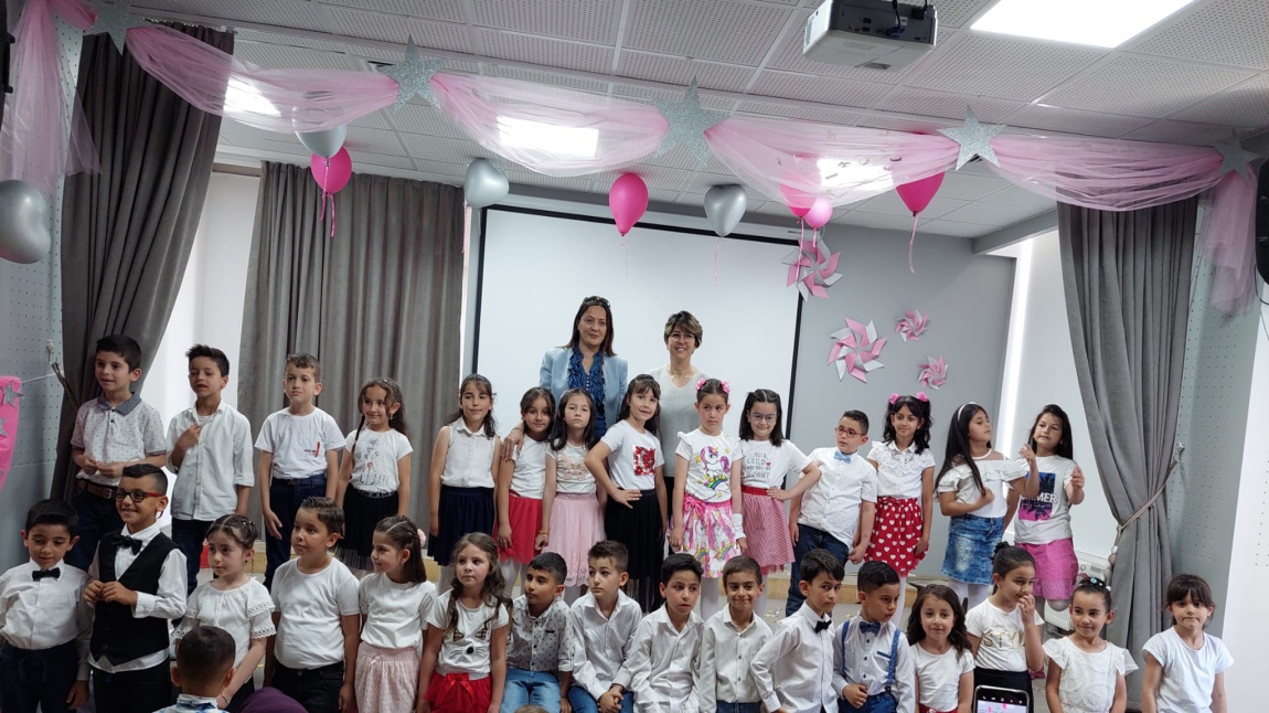 Atatürk İlkokulu 1/F sınıfı olarak başarılı bir eğitim öğretim dönemini tamamladık