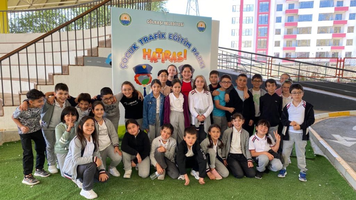 Atatürk ilkokulu 4. Sınıf öğrencileri Gölbaşı Belediyesi “Çocuk Trafik Eğitim Alanında”  trafik eğitimi aldılar.